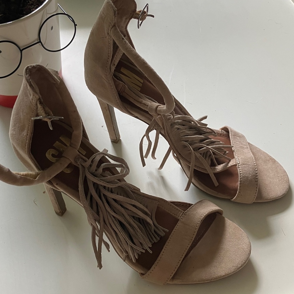 Elegant Tan Fringe Heels